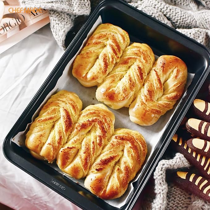CHEFMADE Rectangular Cake Pan, Nonstick 13-Inch Rectangular Baking Pan with Lid